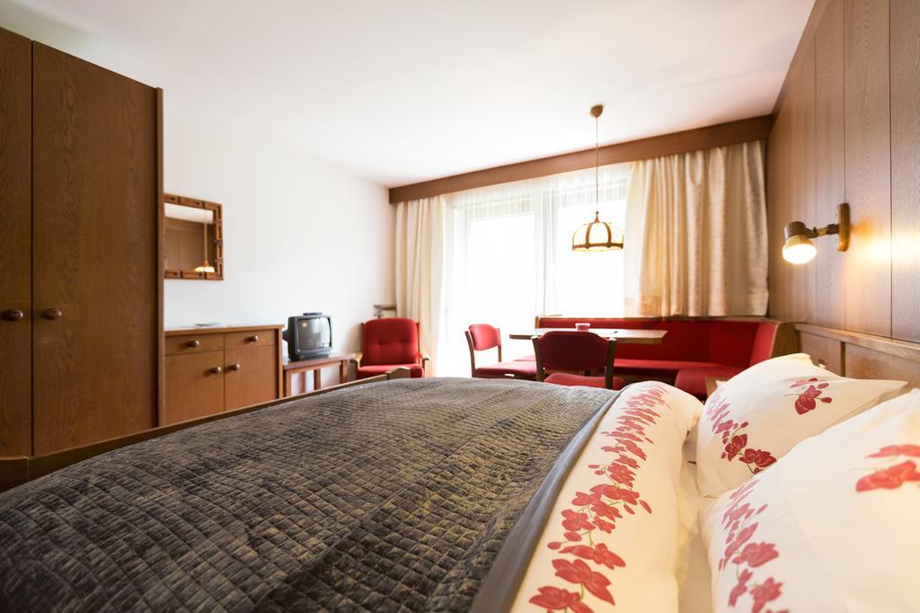 Apartments Meisules オルティゼーイ エクステリア 写真