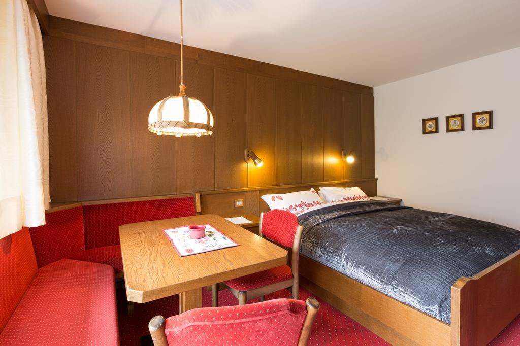 Apartments Meisules オルティゼーイ エクステリア 写真